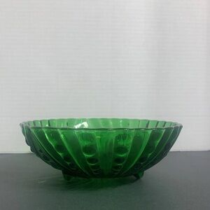 Vintage Anchor Hocking Glass forest green burple bubble footed serving bowl